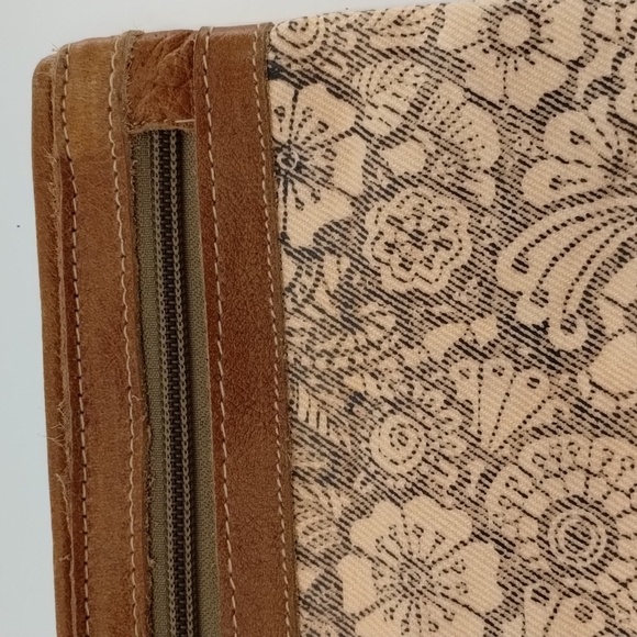 Myra Bag peach and brown large wristlet canvas/leather printed inside 9"x 7" - Picture 4 of 13